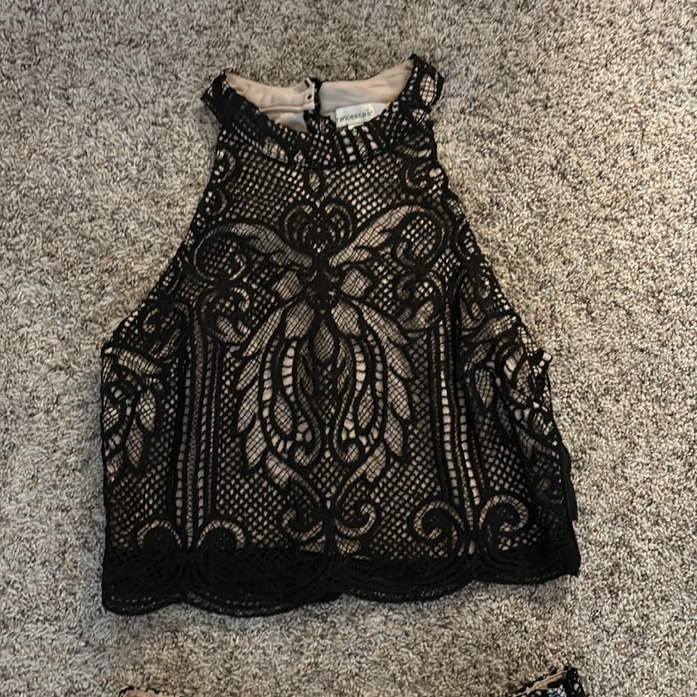 black set - Picture 3 of 4